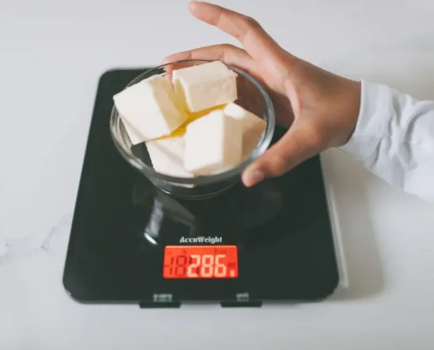 Cheese weigher